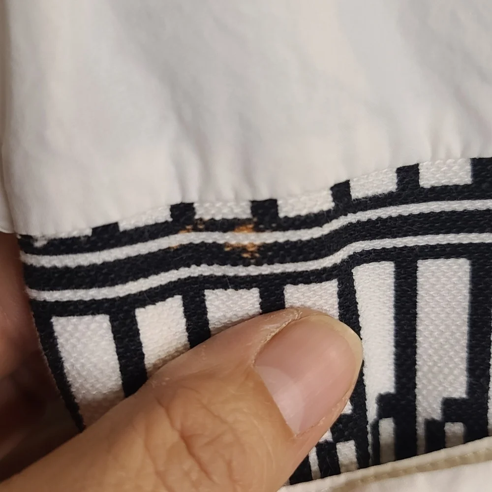 IROO Black and White Patterned Dress Size 40 (8-10) (M) Little Stain. See Photos